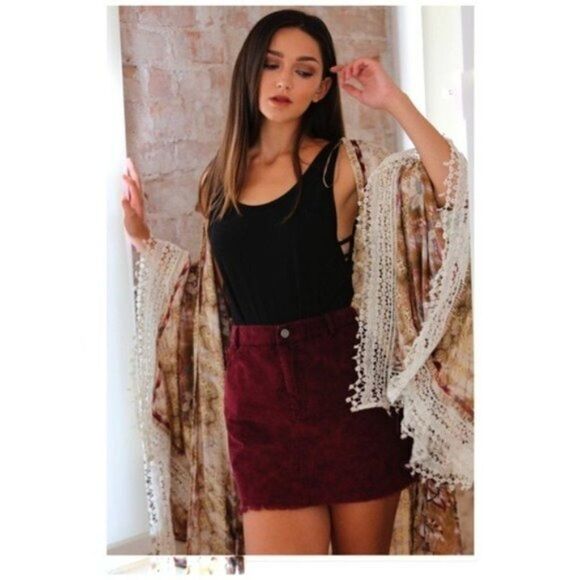 boho Kimono w Crochet Lace Detail & wide sleeves - Picture 11 of 13